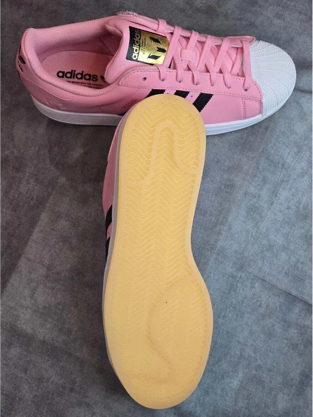 adidas x Lionel Messi Superstar - Pink / Black (JR1520) Men's 10 Women's 11 NIB